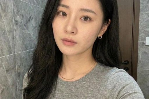 玩过14 位男星！人前玉女人后 她47岁至今单身无人敢娶