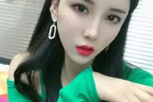 知名男星曝港圈潜规则!被男富豪开价1500万包养遭女星睡衣诱惑 知名男星曝港圈潜规则!被男富豪开价1500万包养遭女星睡衣诱惑