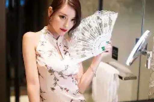 陪玩陪睡仅开胃菜！继50多岁不放过后 又一男星自爆被富婆潜规则