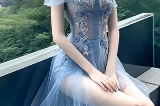 不知羞耻！女教师多次旷工出轨露骨聊天记录被扔学校千人群